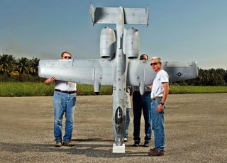 Illustration for article titled Top Gun 2008: Biggest RC Airplane Competition in the World